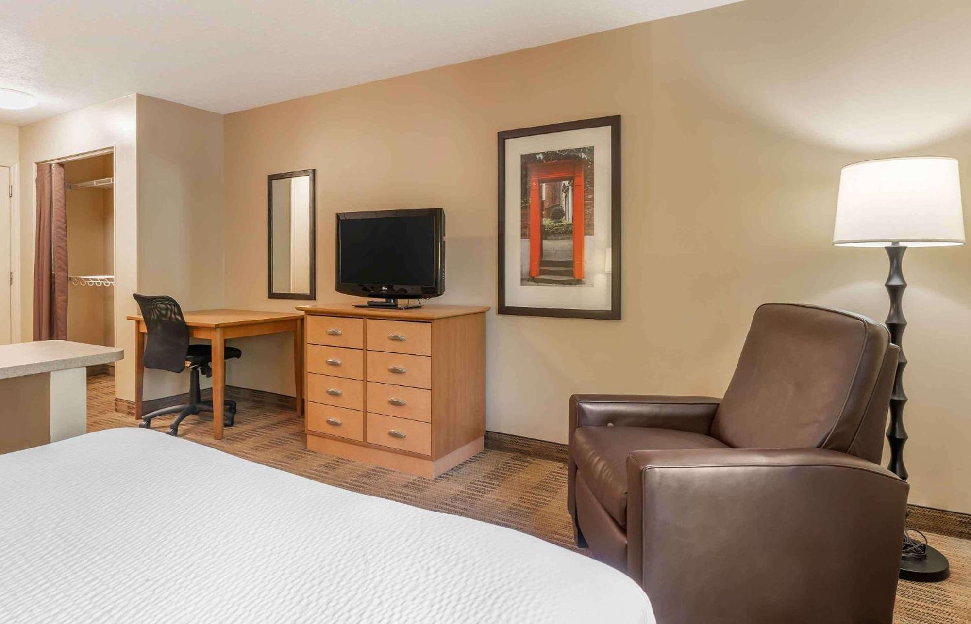 Extended Stay America Select Suites - Charlotte - Tyvola Rd - Executive Park Zewnętrze zdjęcie