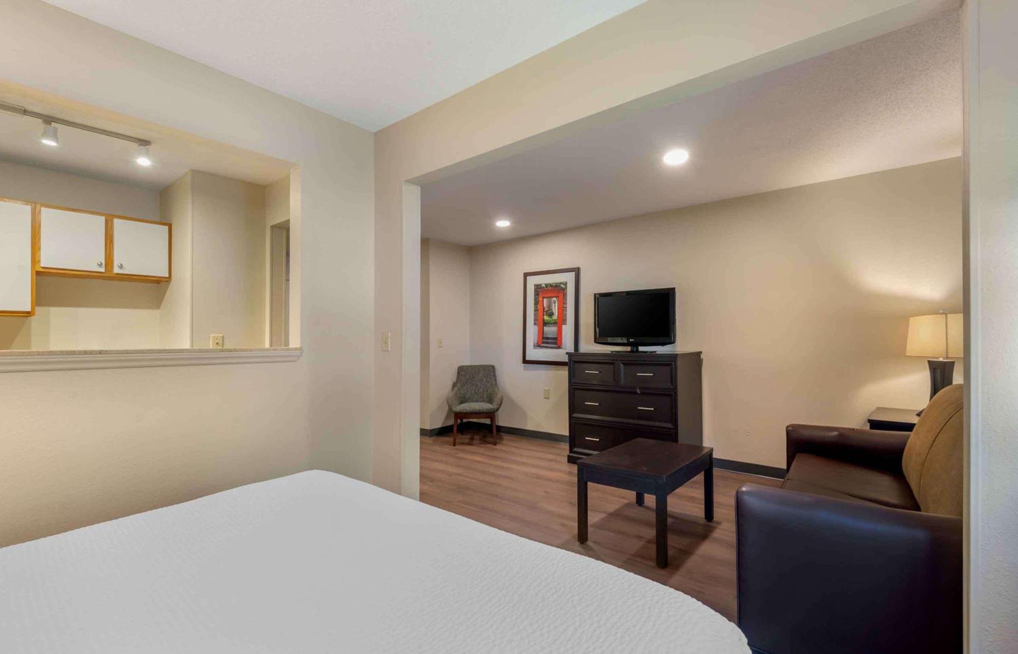 Extended Stay America Select Suites - Charlotte - Tyvola Rd - Executive Park Zewnętrze zdjęcie