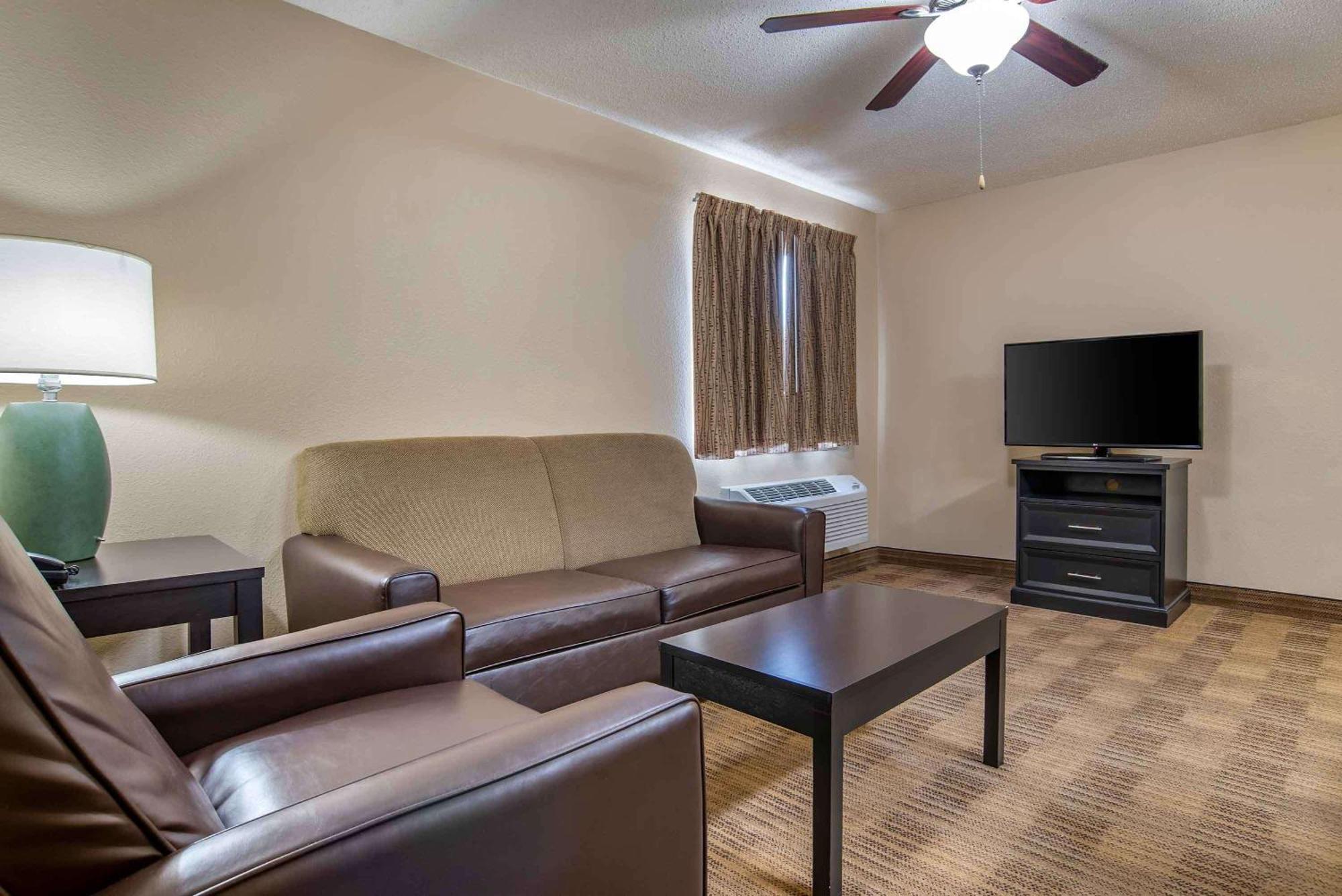 Extended Stay America Select Suites - Charlotte - Tyvola Rd - Executive Park Zewnętrze zdjęcie