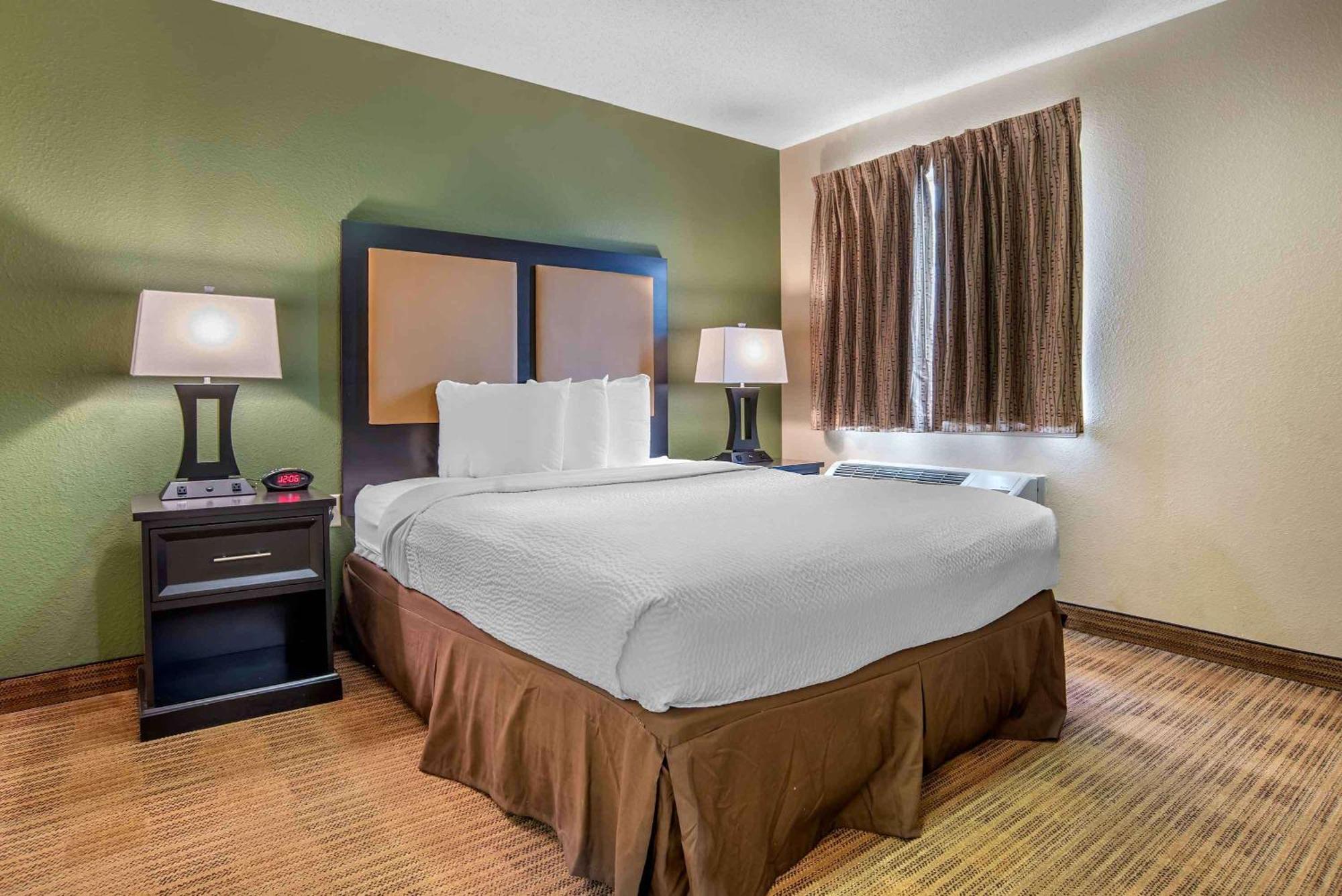 Extended Stay America Select Suites - Charlotte - Tyvola Rd - Executive Park Zewnętrze zdjęcie
