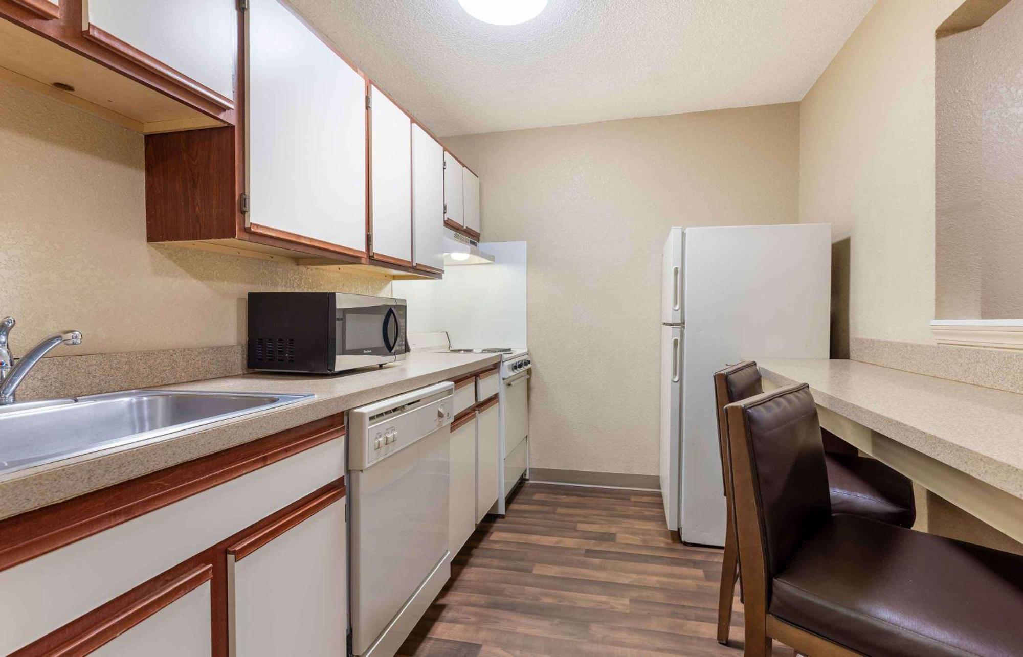 Extended Stay America Select Suites - Charlotte - Tyvola Rd - Executive Park Zewnętrze zdjęcie