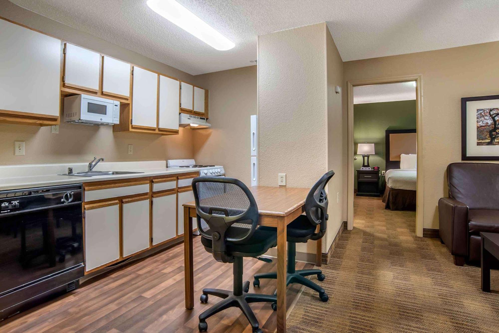 Extended Stay America Select Suites - Charlotte - Tyvola Rd - Executive Park Zewnętrze zdjęcie