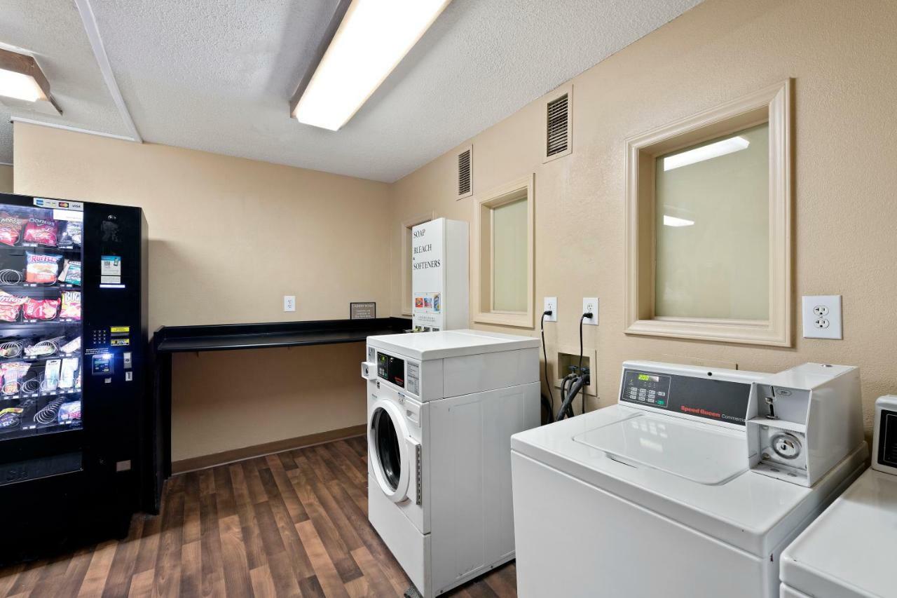 Extended Stay America Select Suites - Charlotte - Tyvola Rd - Executive Park Zewnętrze zdjęcie
